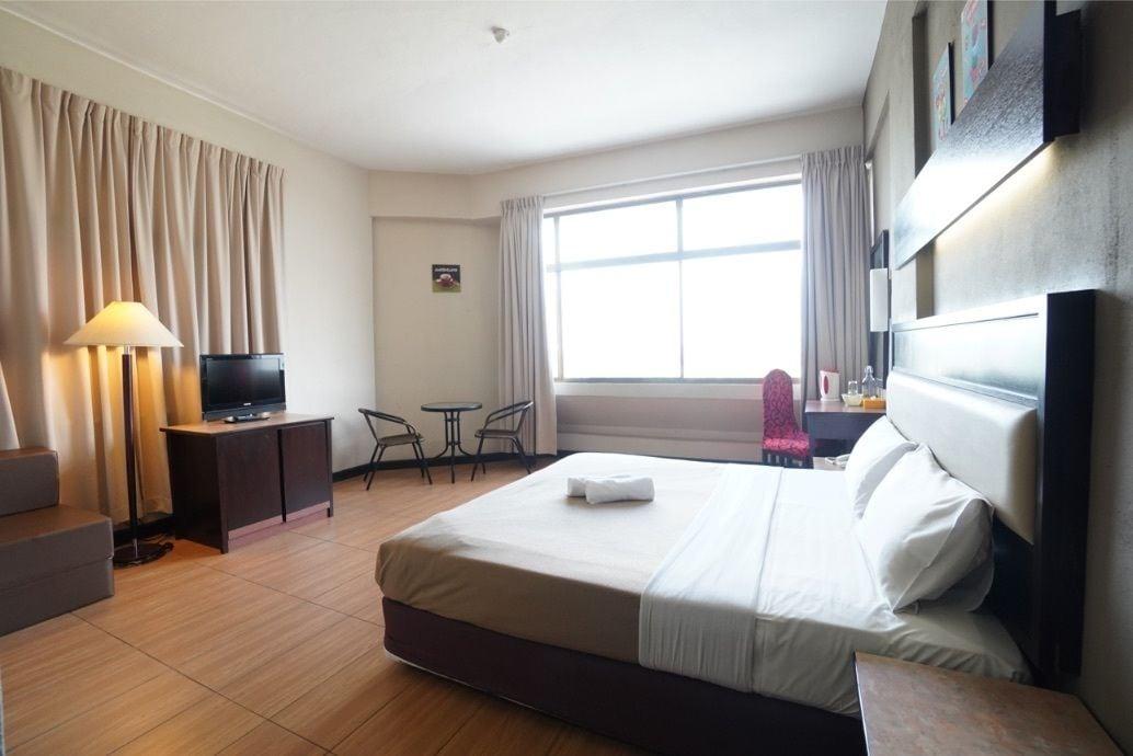 Lodge 18 Hotel Butterworth Bagian luar foto