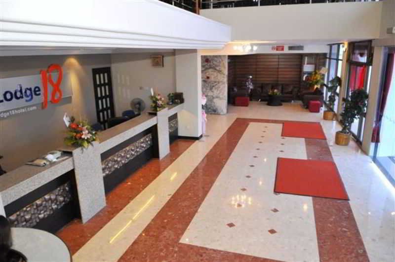 Lodge 18 Hotel Butterworth Bagian luar foto