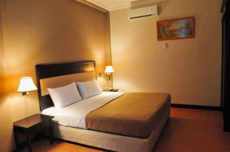 Lodge 18 Hotel Butterworth Bagian luar foto